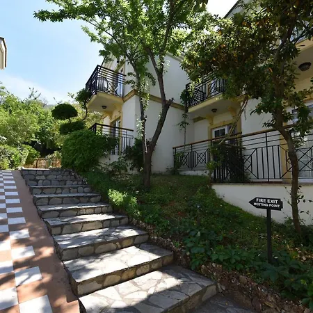 Artemisia Royal Park Club Отель