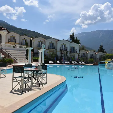 Отель Artemisia Royal Park Club 3*